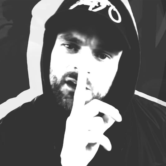 Bustek - Steht in Flammen